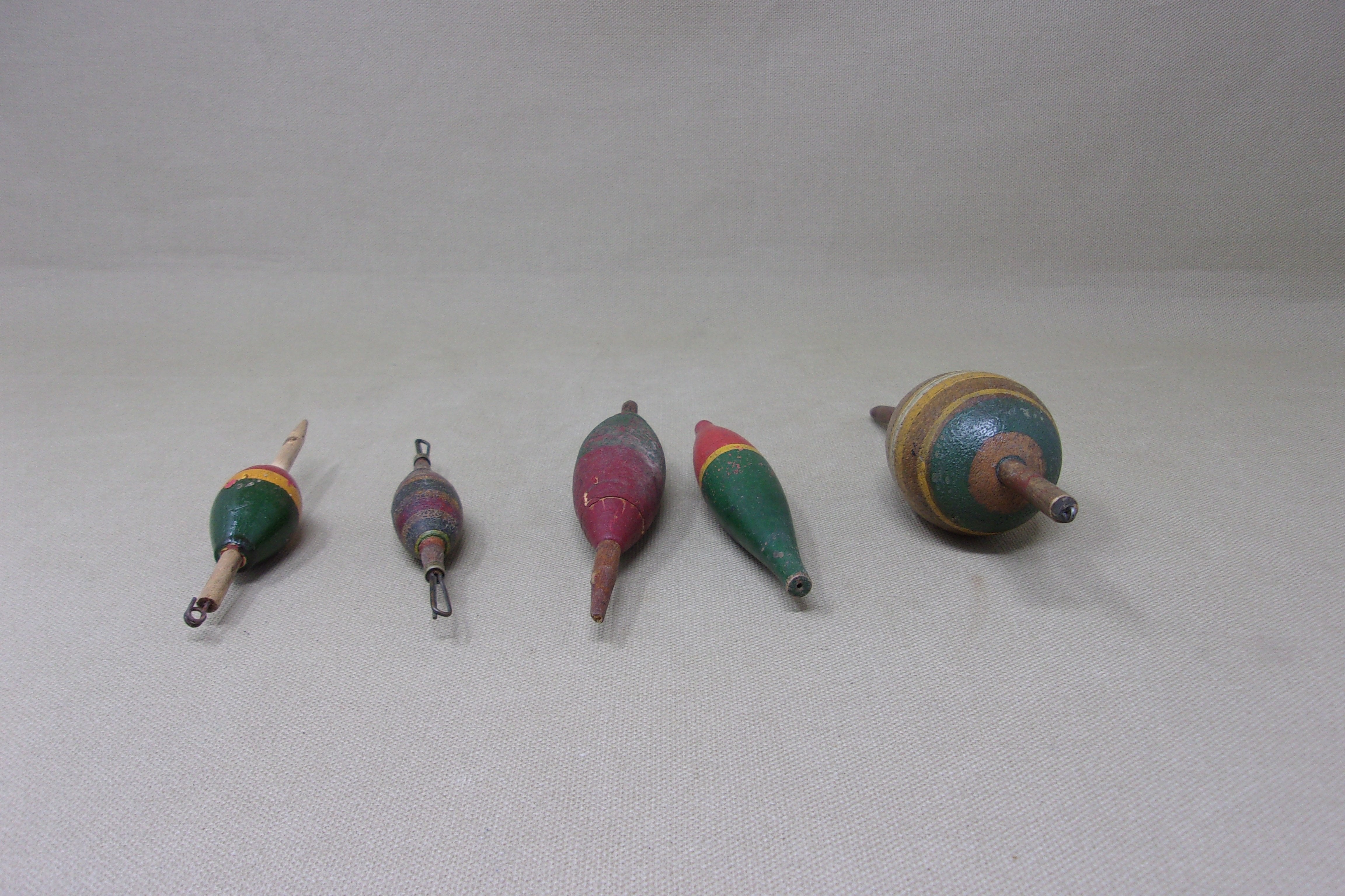 Lot of 5 Vintage Bobbers (Q89) - Muddy Water Decoys