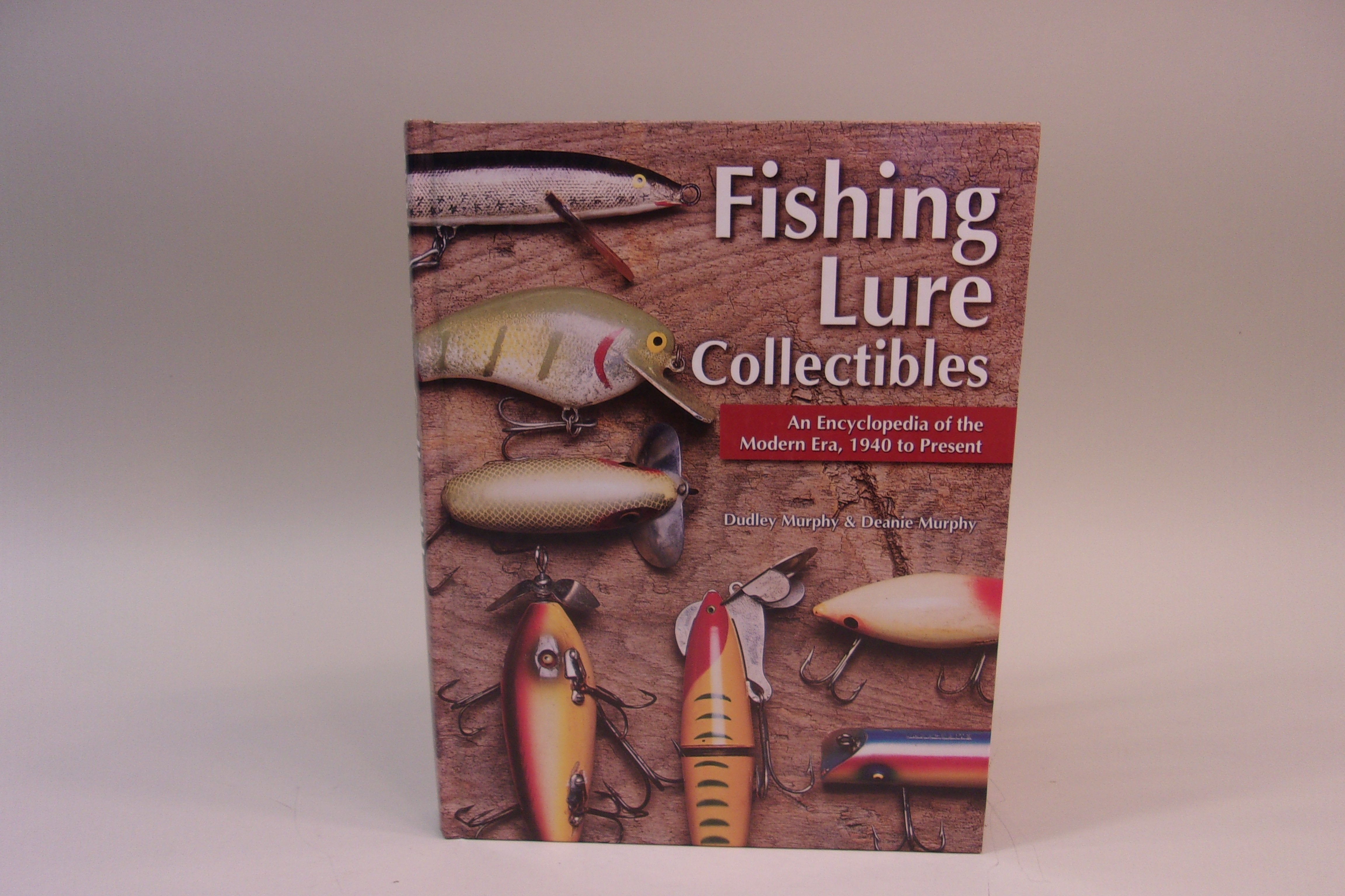 楽天ブックス: Fishing Lure Collectibles: An Encyclopedia of the Modern Era, 1940  to Present - Dudley Murphy - 9781574324921 : 洋書